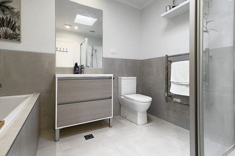 Photo of property in 70 Manutewhau Road, Massey, Auckland, 0614