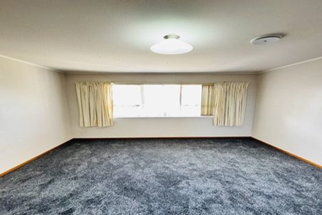 Photo of property in 60 Strid Road, Te Atatu South, Auckland, 0610
