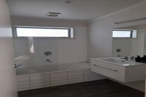 Photo of property in 100 Kenrigg Road, Kinloch, Taupo, 3377