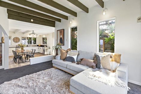 Photo of property in 8 Reading Street, Greytown, 5712