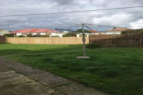 Photo of property in 2 Waihi Road, Hawera, 4610