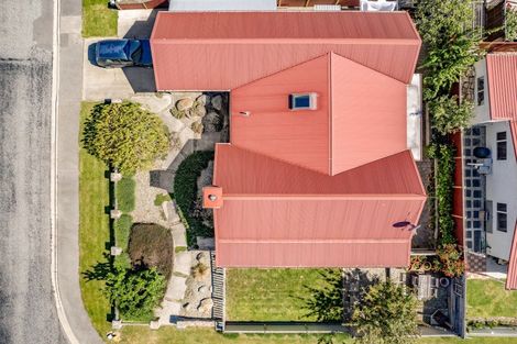 Photo of property in 2 Ray Street, Cromwell, 9310