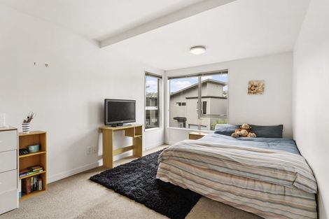 Photo of property in 3/3 Severn Street, Island Bay, Wellington, 6023