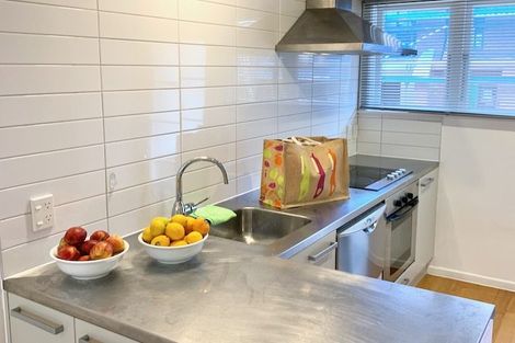 Photo of property in 502a Te Atatu Road, Te Atatu Peninsula, Auckland, 0610