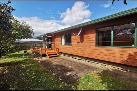 Photo of property in 13a Riserra Drive, Ranui, Auckland, 0612
