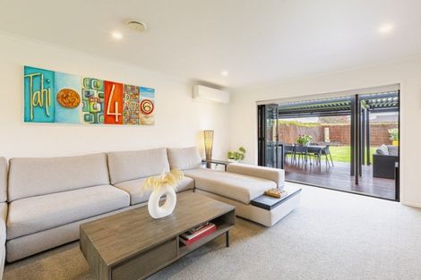 Photo of property in 96 Freyberg Avenue, Tamatea, Napier, 4112