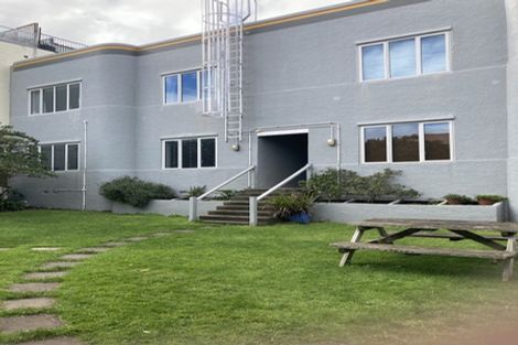 Photo of property in Hamilton Flats, 9u4 Hawker Street, Mount Victoria, Wellington, 6011