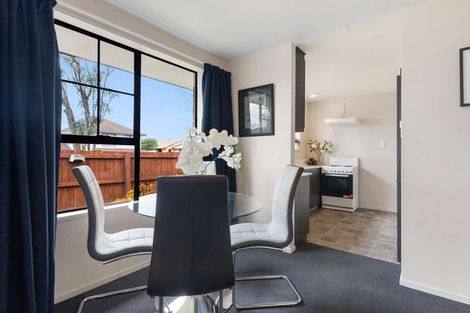 Photo of property in 37 Karnak Crescent, Russley, Christchurch, 8042