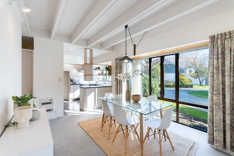 Photo of property in 17 Swanleigh Place, Ilam, Christchurch, 8041