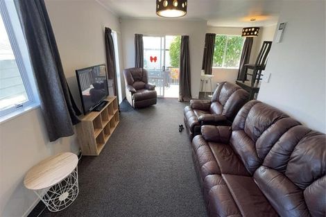 Photo of property in 2/4 Silver Creek Road, Weymouth, Auckland, 2103