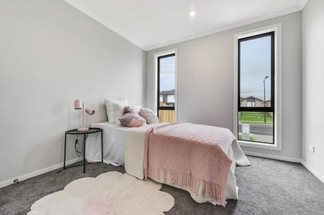 Photo of property in 8/16 Molesworth Street, Taita, Lower Hutt, 5011