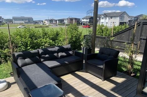 Photo of property in 7 Irving Place, Hobsonville, Auckland, 0616