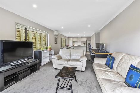 Photo of property in 18 Moonsail Drive, Whitby, Porirua, 5024