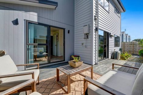 Photo of property in 4 William Bayes Place, Red Beach, 0932