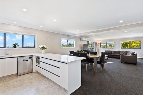 Photo of property in 50 Garton Drive, Massey, Auckland, 0614