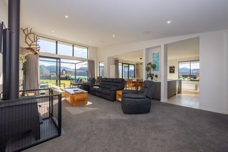 Photo of property in 2 Maryburn Lane, Wanaka, 9305