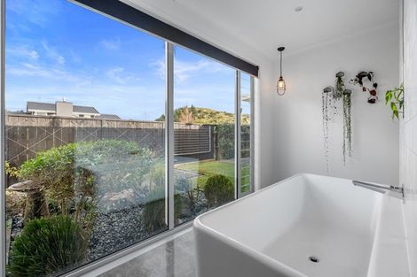 Photo of property in 227 Lakes Boulevard, Pyes Pa, Tauranga, 3112