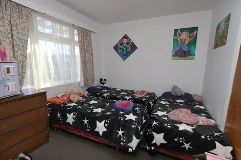 Photo of property in 129 Mcmurdo Street, Tinwald, Ashburton, 7700