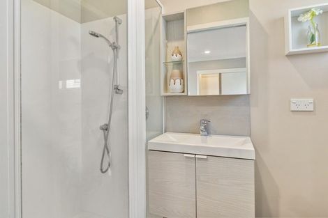 Photo of property in 65 Seacliffe Avenue, Belmont, Auckland, 0622