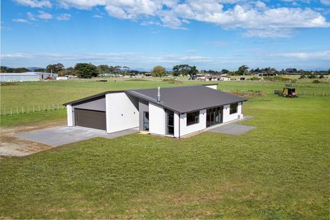 Photo of property in 3 Nicholson Road, Clareville, Carterton, 5791
