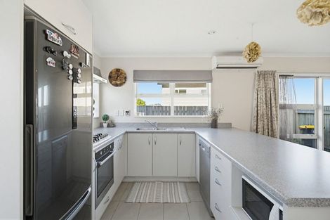 Photo of property in 194 Mark Avenue, Grenada Village, Wellington, 6037