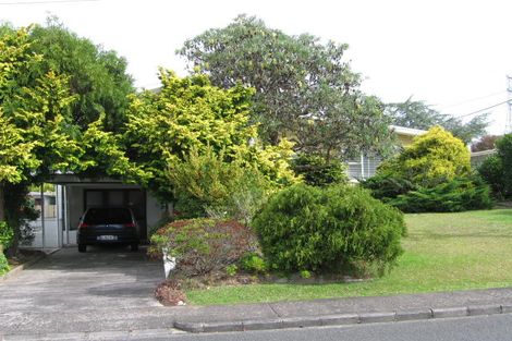 Photo of property in 37 Lyndhurst Road, Te Atatu South, Auckland, 0610