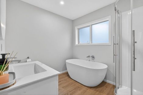 Photo of property in 43 Mary Crescent, Elderslea, Upper Hutt, 5018