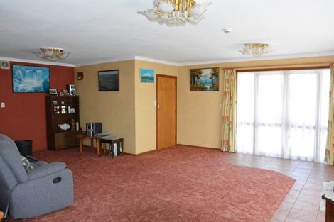 Photo of property in 317 South Road, Hawera, 4610