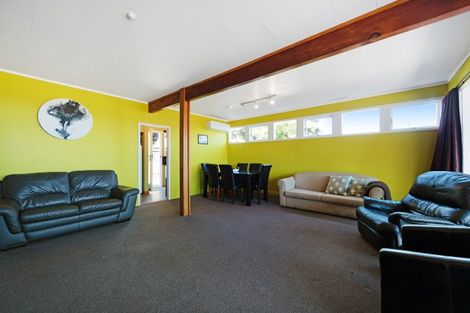 Photo of property in 104 Marine Parade, Paraparaumu Beach, Paraparaumu, 5032