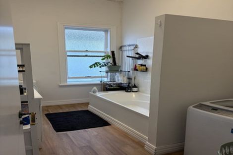 Photo of property in 424 Adelaide Road, Berhampore, Wellington, 6023