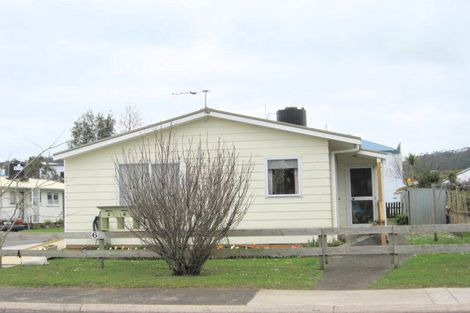 Photo of property in 6 Kenneth Avenue, Whitianga, 3510