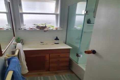 Photo of property in 1 Holmes Grove, Naenae, Lower Hutt, 5011