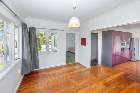Photo of property in 122 Maeroa Road, Maeroa, Hamilton, 3200