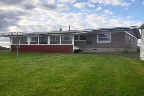 Photo of property in 10 Kaiwaka Road, Waiuku, 2123