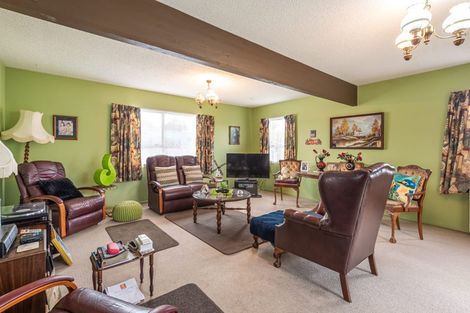 Photo of property in 17 Momorangi Crescent, Redwood, Christchurch, 8051