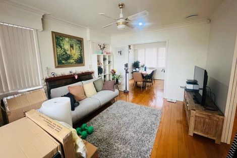 Photo of property in 172 Forrest Hill Road, Forrest Hill, Auckland, 0620