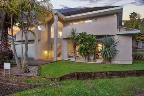 Photo of property in 24 Calypso Way, Unsworth Heights, Auckland, 0632