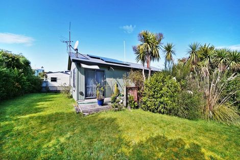 Photo of property in 28 Tarata Street, Kaka Point, Balclutha, 9271
