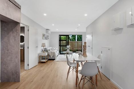 Photo of property in 129 Lancaster Road, Beach Haven, Auckland, 0626