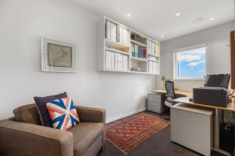 Photo of property in 12 Balmoral Lane, Redcliffs, Christchurch, 8081