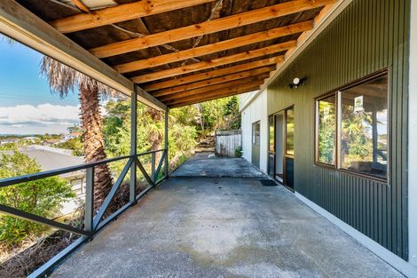 Photo of property in 29 Noeleen Street, Glenfield, Auckland, 0629