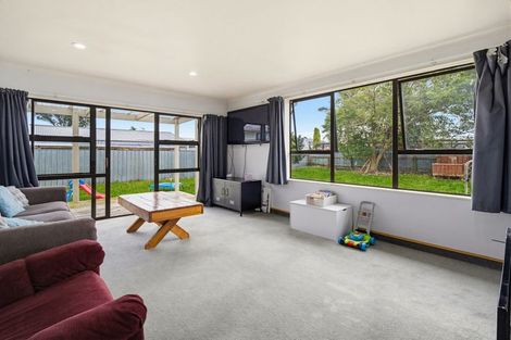 Photo of property in 17 Neptune Street, Dannevirke, 4930