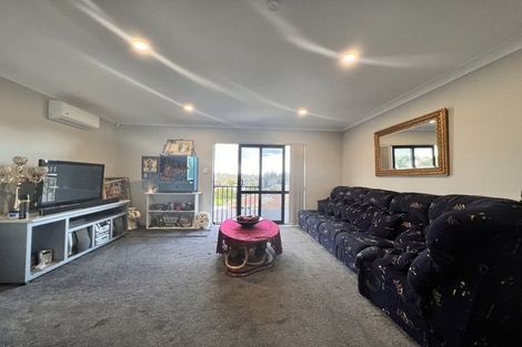 Photo of property in 6b Rippleside Place, Pahurehure, Papakura, 2113
