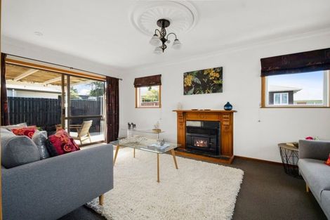 Photo of property in 24 Ingram Street, Papakura, 2110