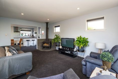 Photo of property in 9 Heathglen Avenue, Parklands, Christchurch, 8083
