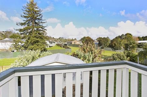 Photo of property in 27 Fairdale Avenue, Red Hill, Papakura, 2110
