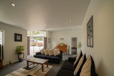 Photo of property in 13a Graham Avenue, Te Atatu Peninsula, Auckland, 0610