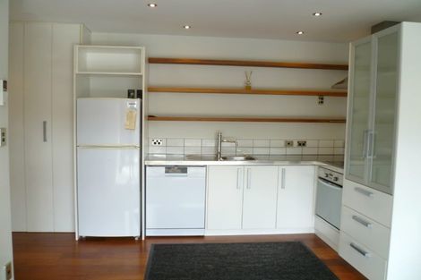 Photo of property in 23 Kopiko Way, Brooklyn, Wellington, 6021