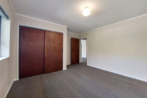 Photo of property in 8e Nevada Drive, Merrilands, New Plymouth, 4312