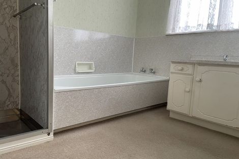 Photo of property in 1/2 Poseidon Place, Half Moon Bay, Auckland, 2012